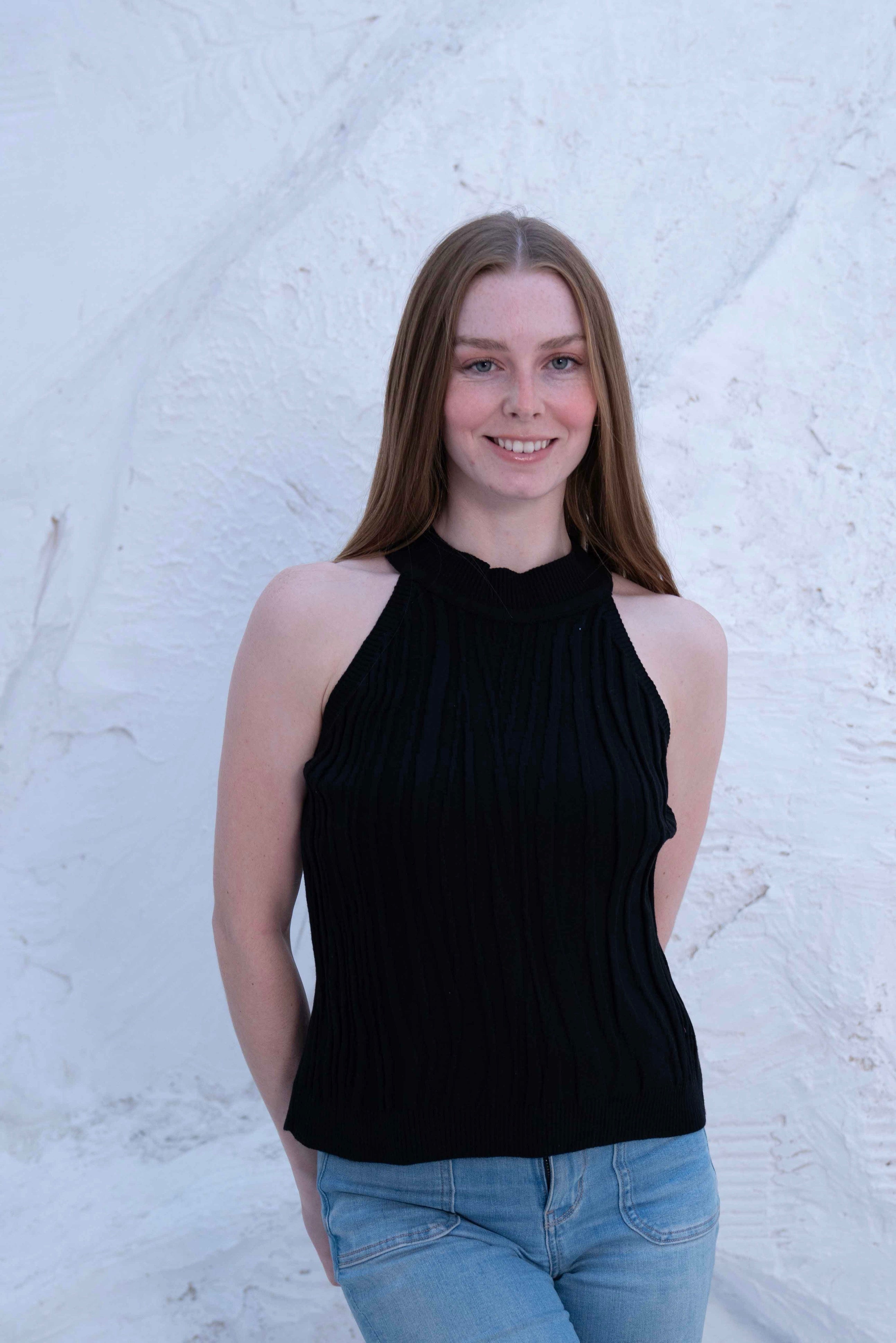 Gumus Sleeveless Ribbed Halter Top