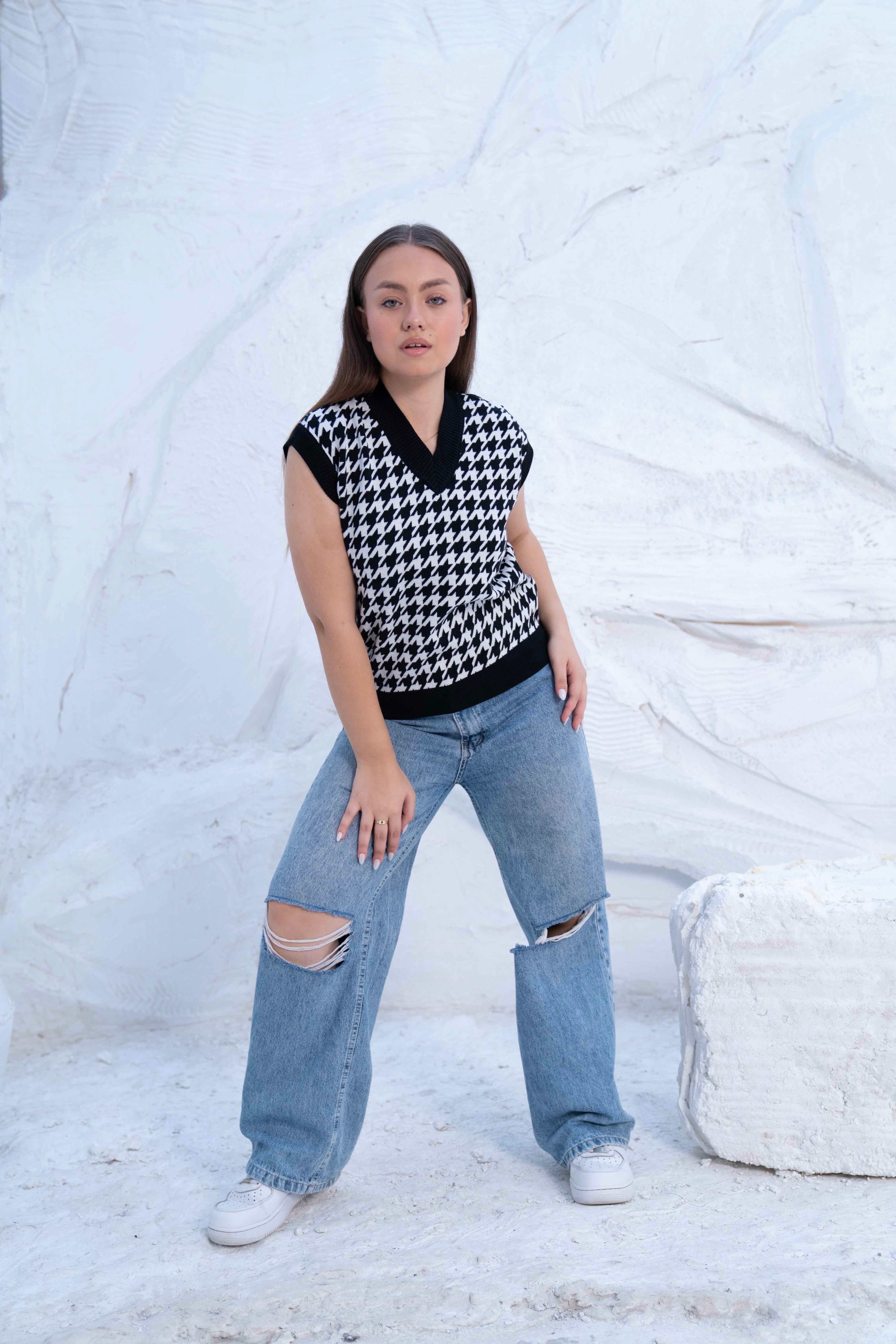 Sleeveless V Neck Vest