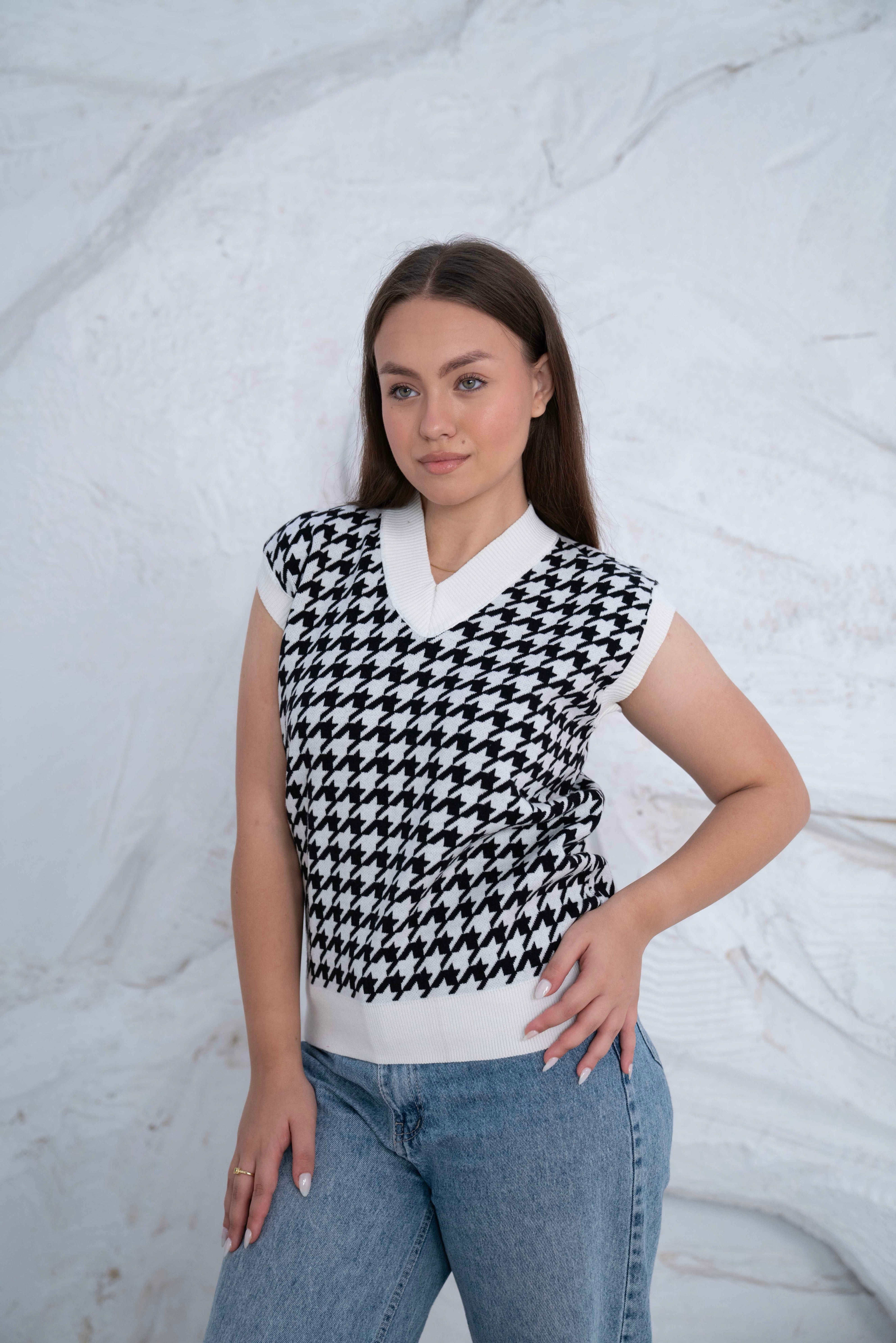 Sleeveless V Neck Vest