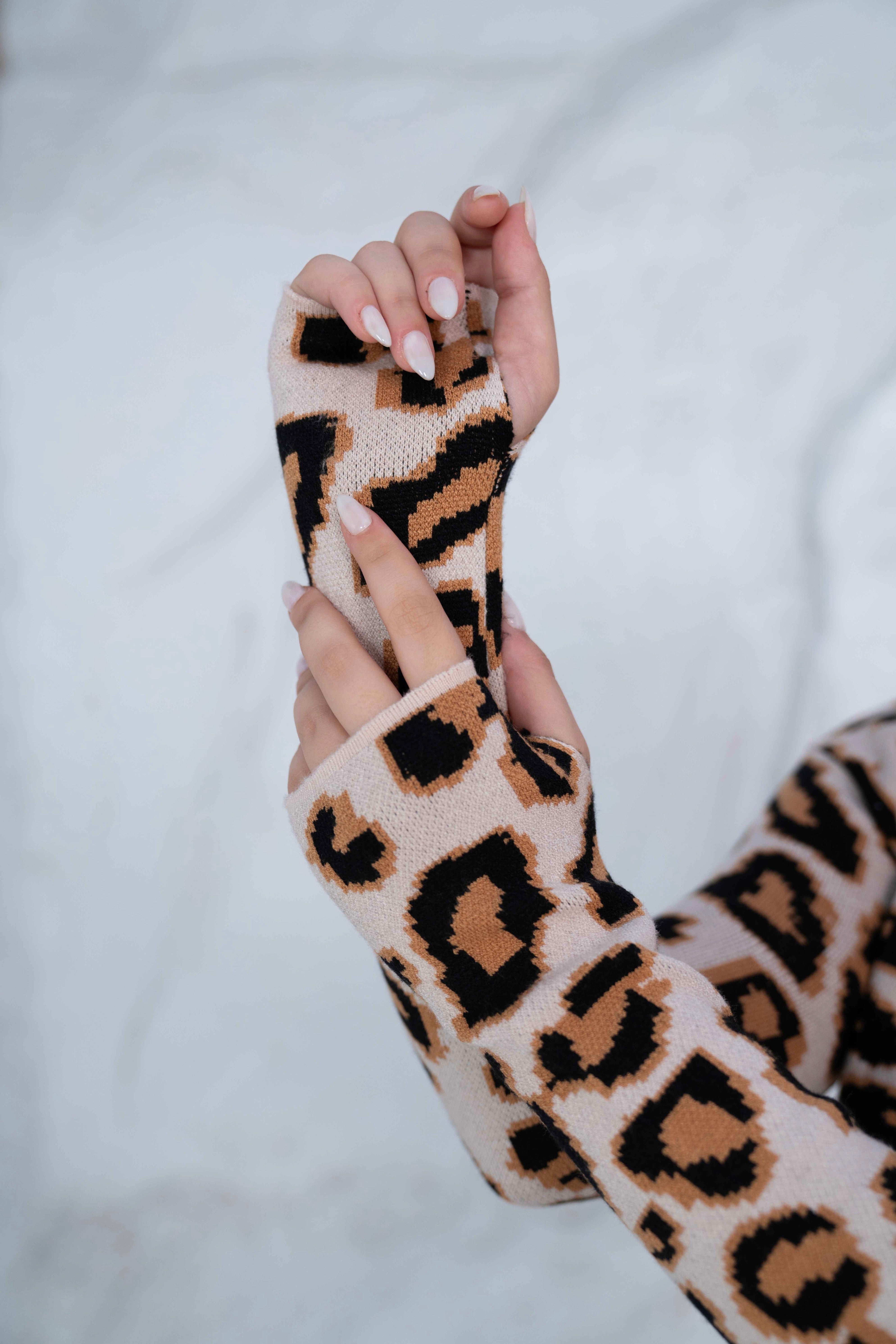 Leopard Print Turtleneck Pullover