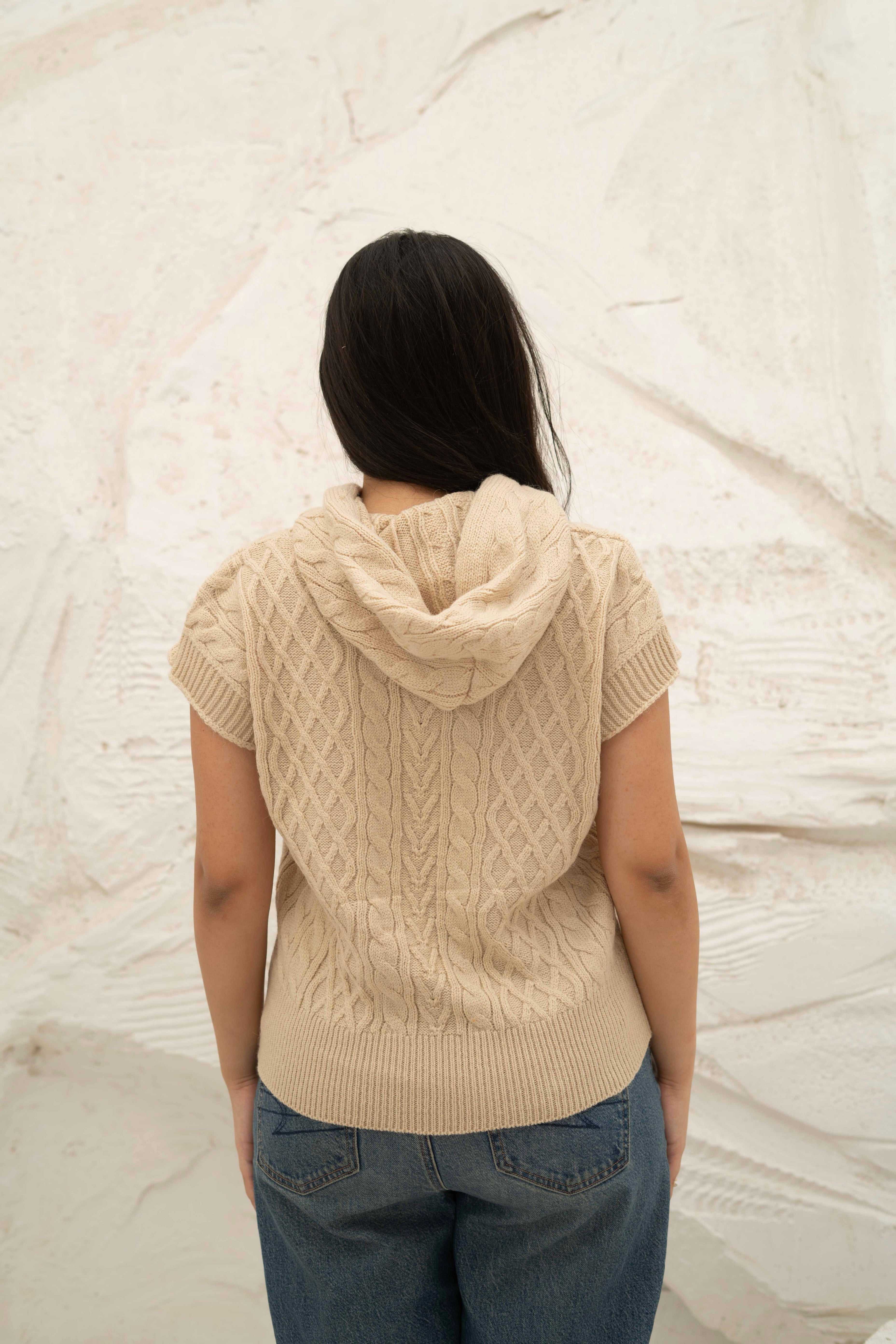 Cable-Knit Sleeveless Hoodie