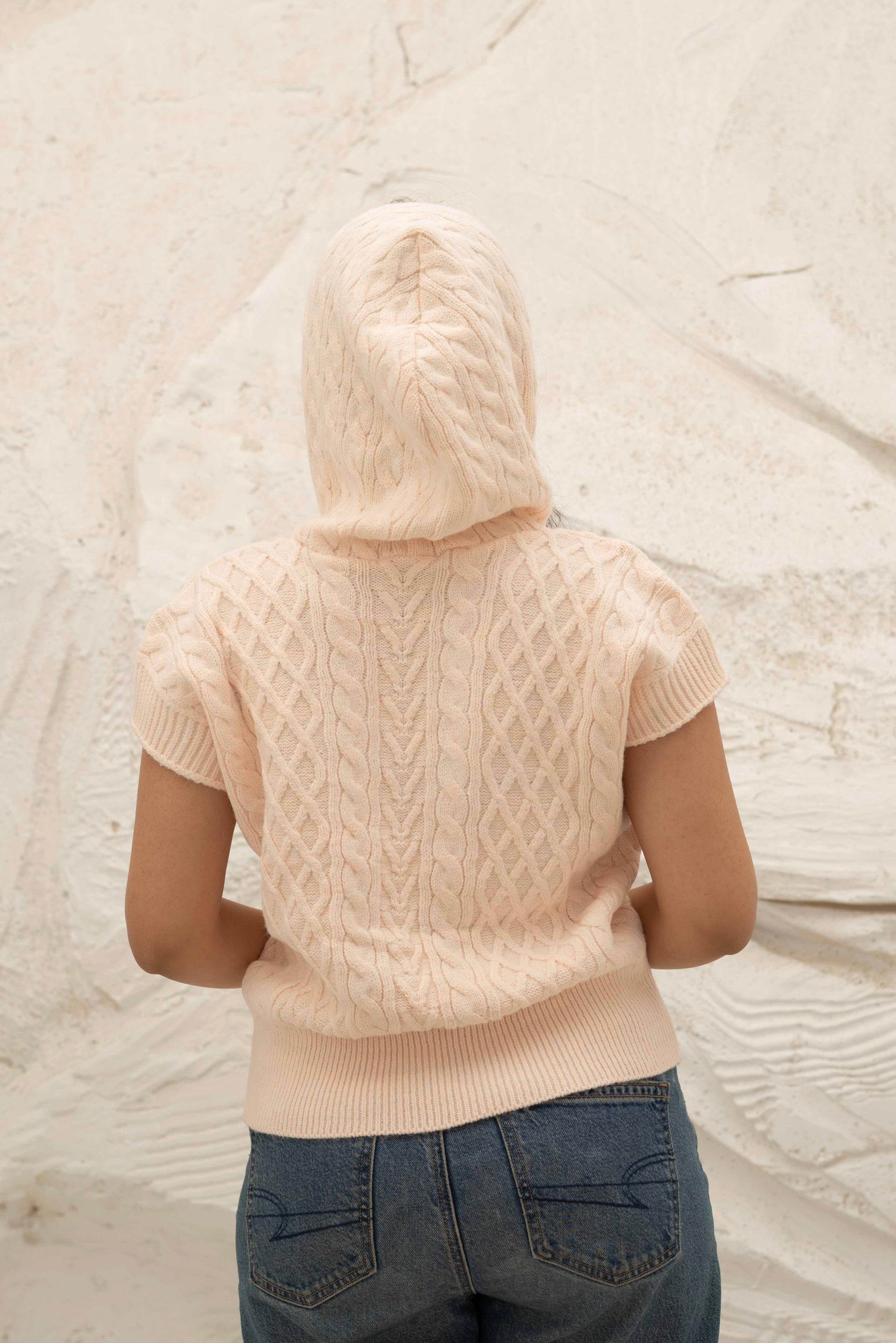 Cable-Knit Sleeveless Hoodie