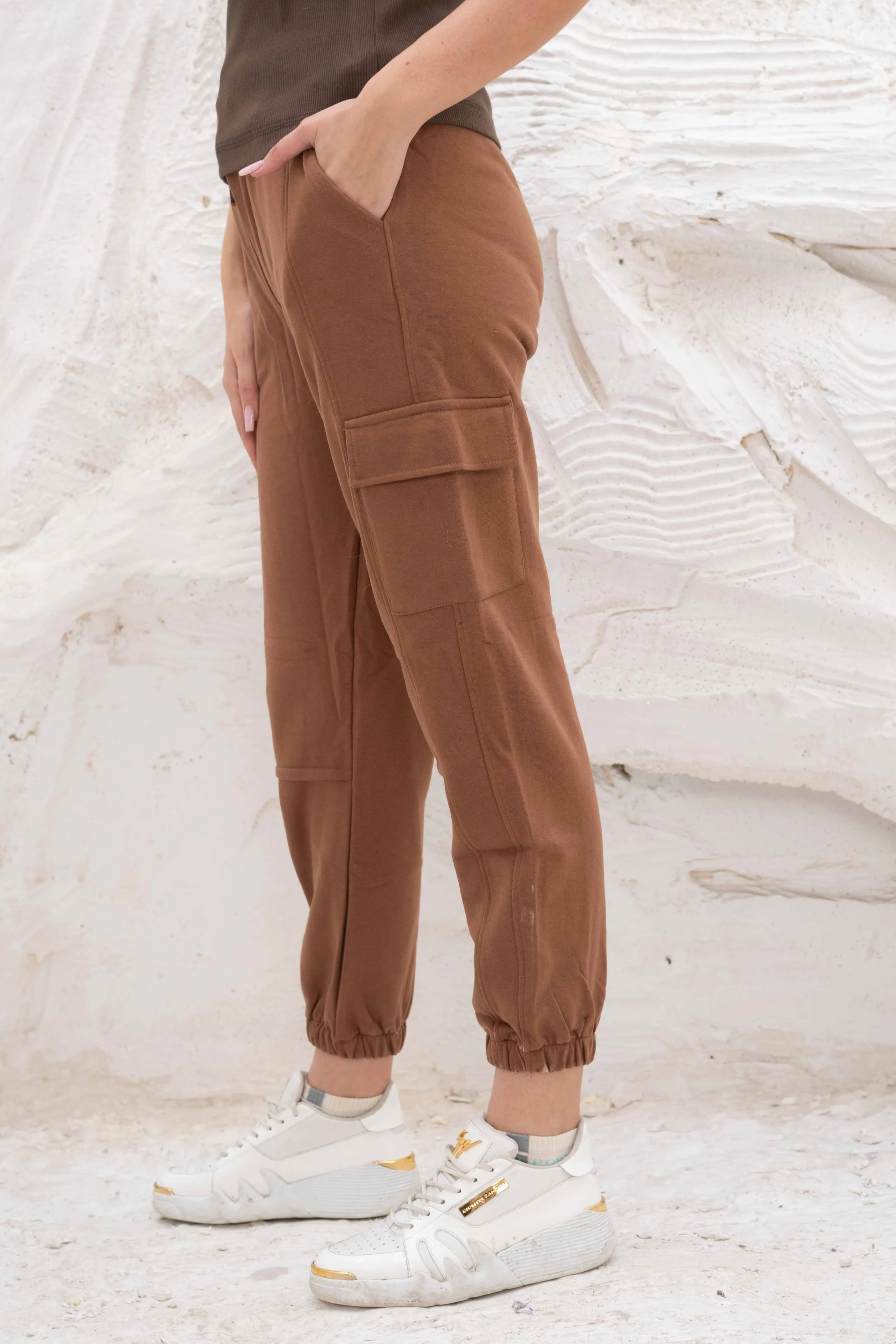 Relaxed fit cargo jogger pants with elastic cuffs