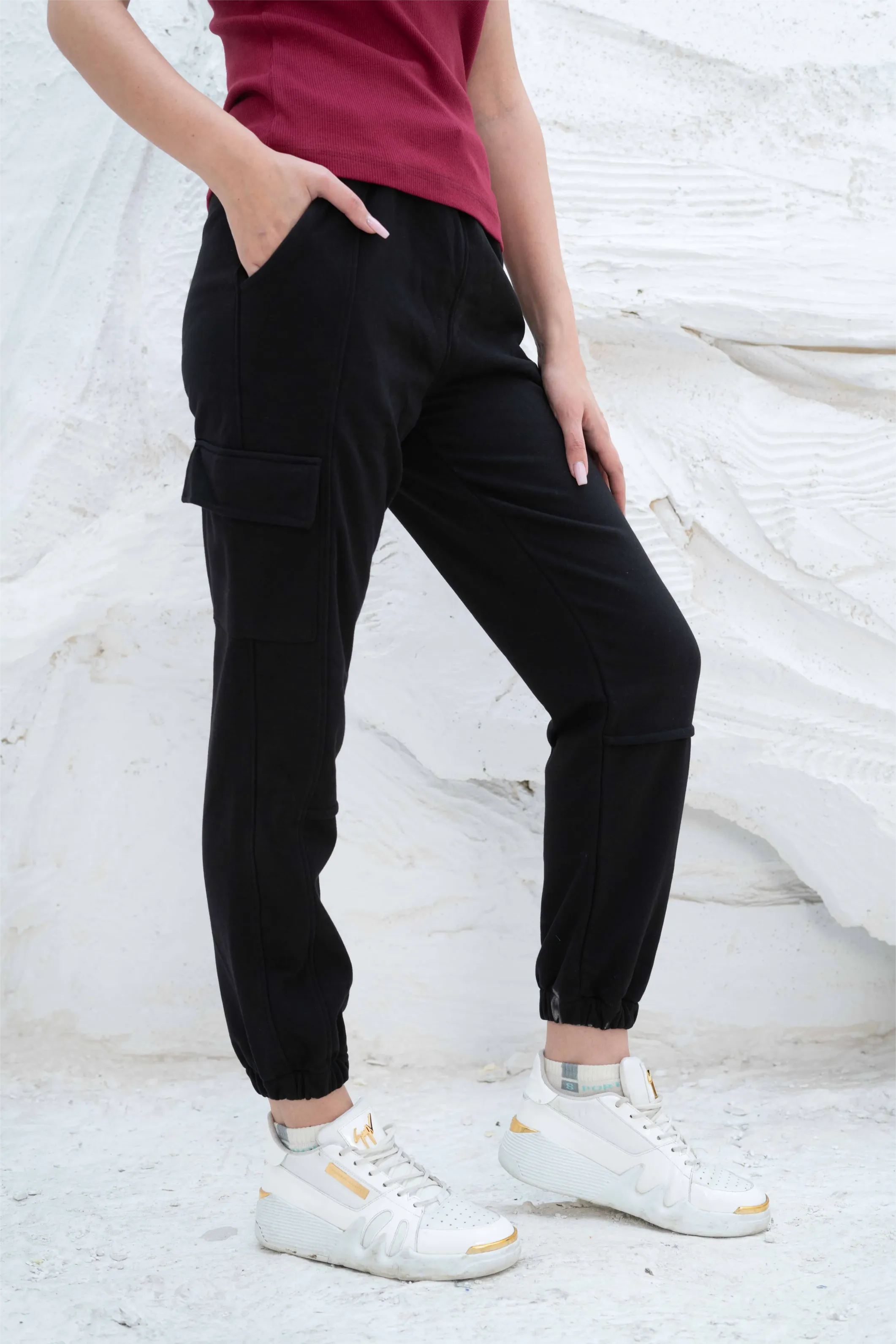 Relaxed fit cargo jogger pants with elastic cuffs