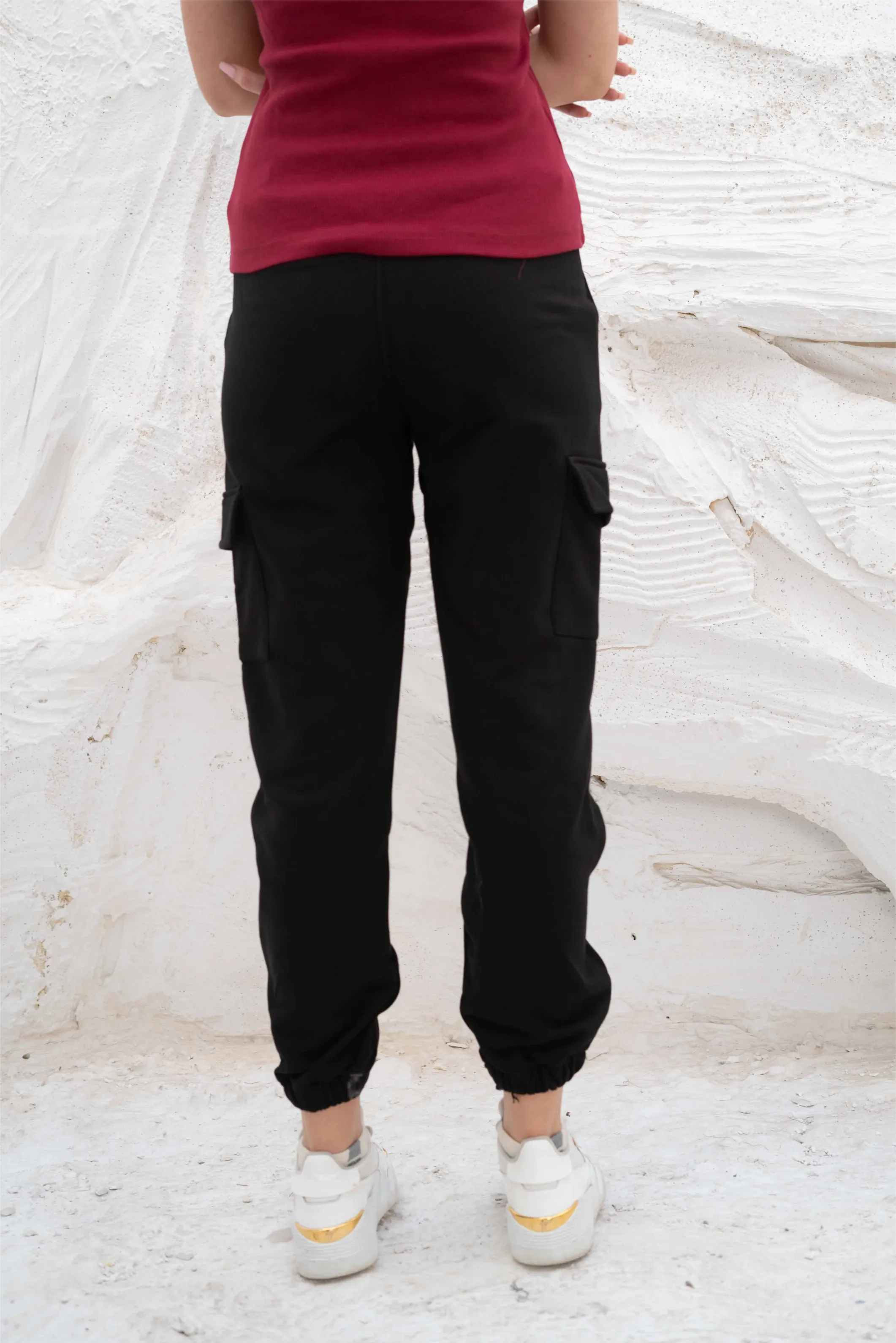 Relaxed fit cargo jogger pants with elastic cuffs