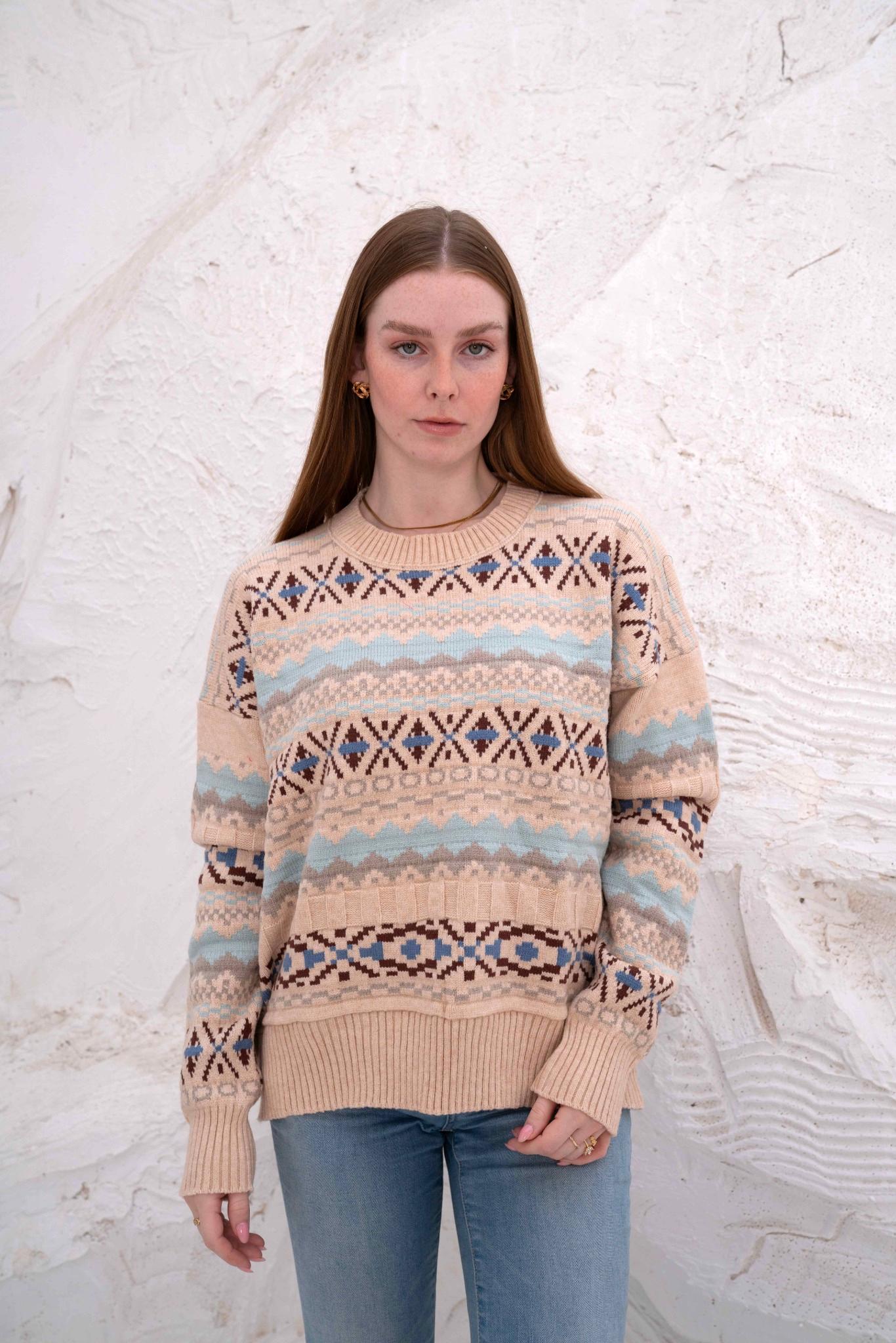 Beige Women’s Patterned Knit Pullover