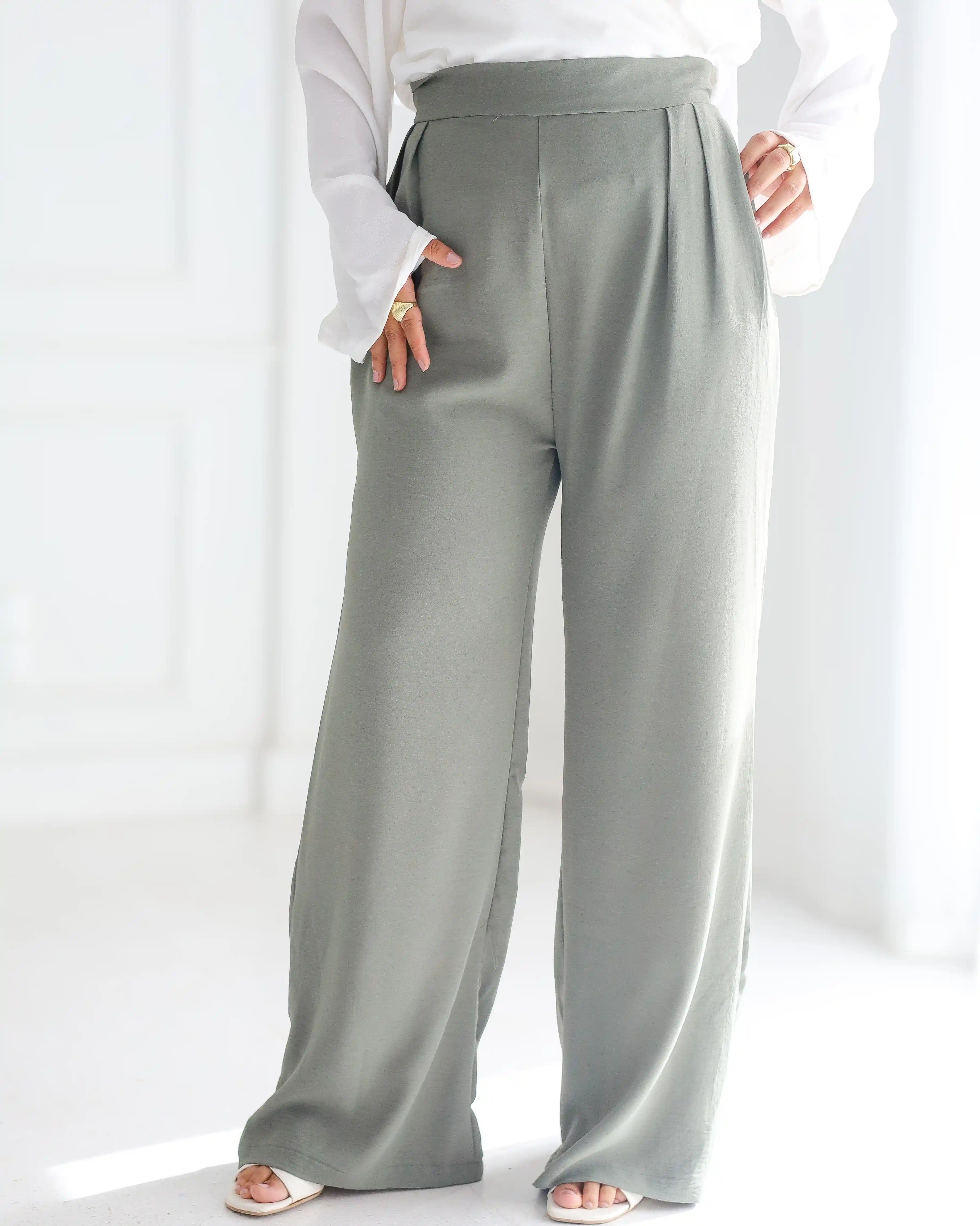 Gumus Crepe Wide-Leg Pants