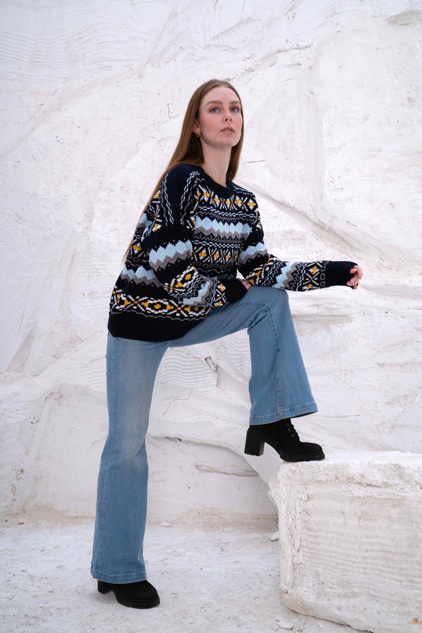 Navy Women’s Patterned Knit Pullover